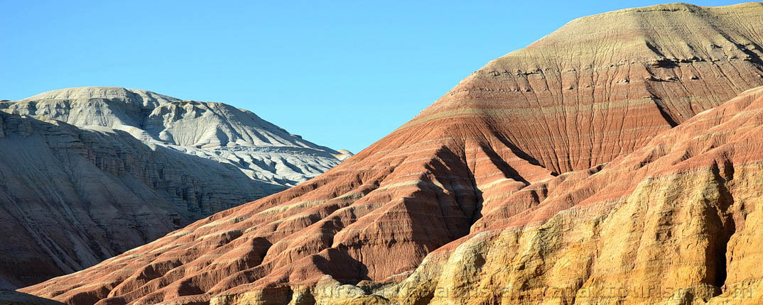 Altyn-Emel national park. Aktau mauntains.