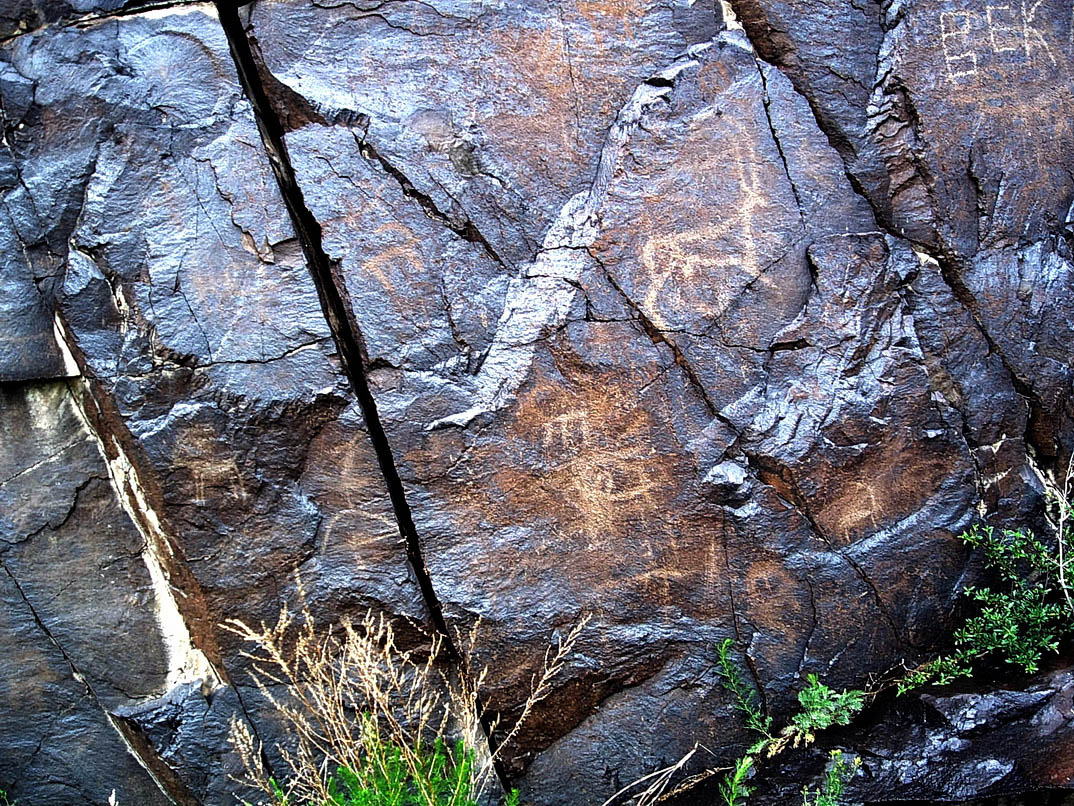 Petrogliphs. Altyn-Emel national park.