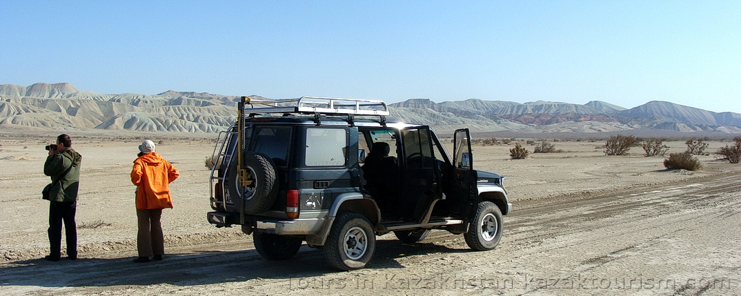 4WD tours. Tourism and leisure in Kazakhstan. Offroad tours.